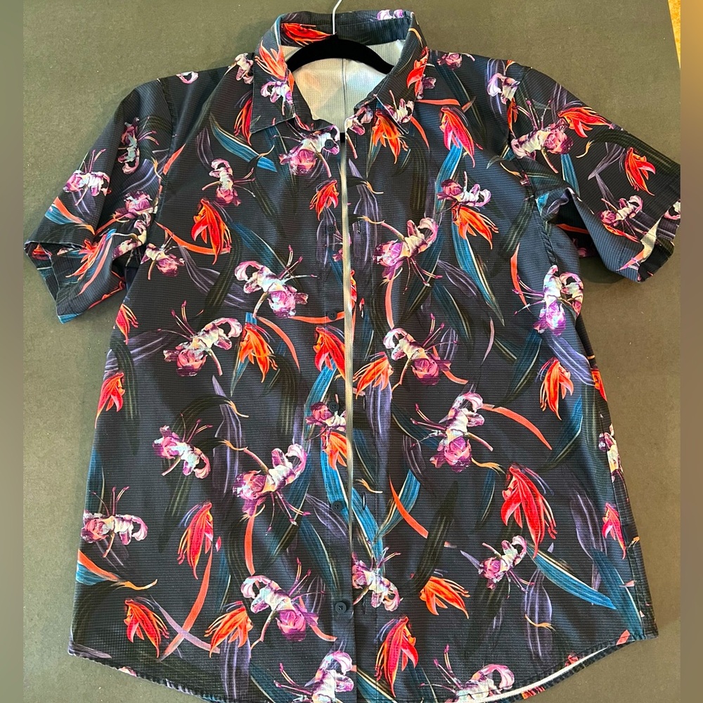 Lululemon “Aloha” Airing Easy XL Shirt